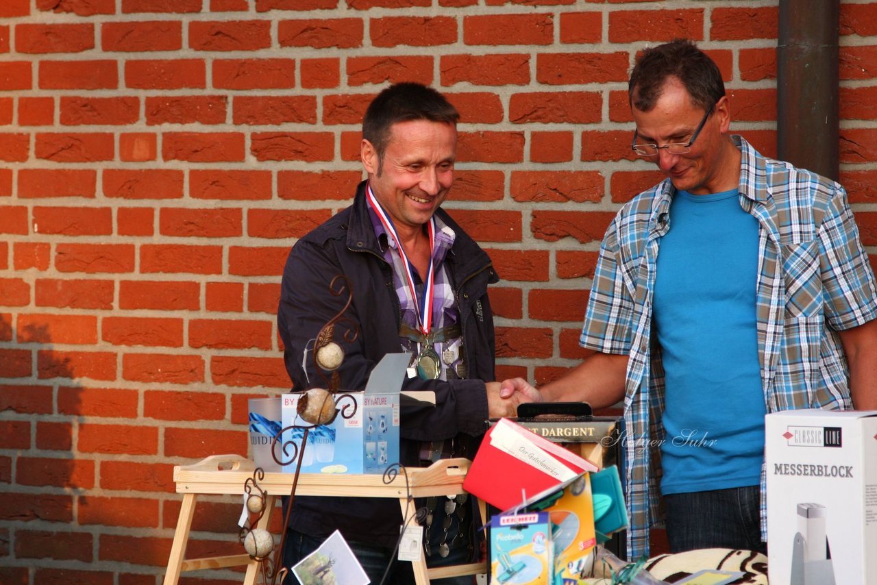 Bild 350 - Vogelschießen 2011